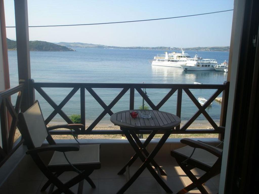 Pansion Pasalimani Hotell Amoliani Exteriör bild